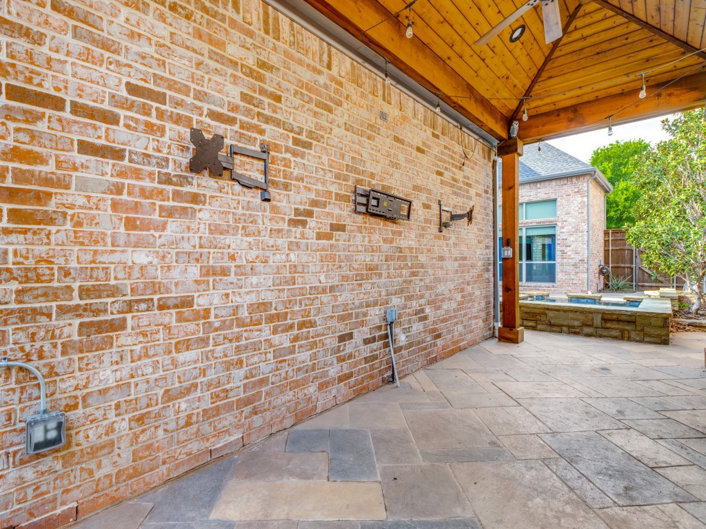 5087 Navajo Drive