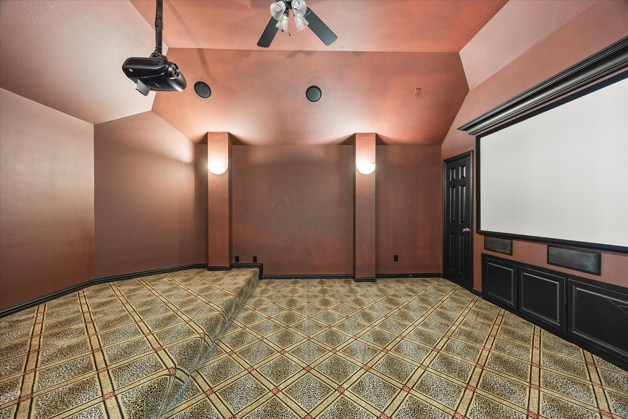 5087 Navajo Drive