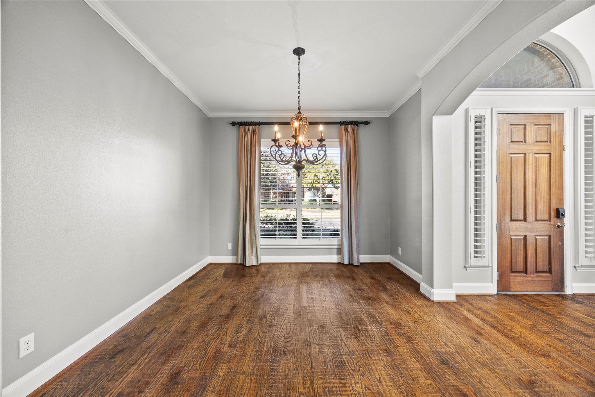 5087 Navajo Drive