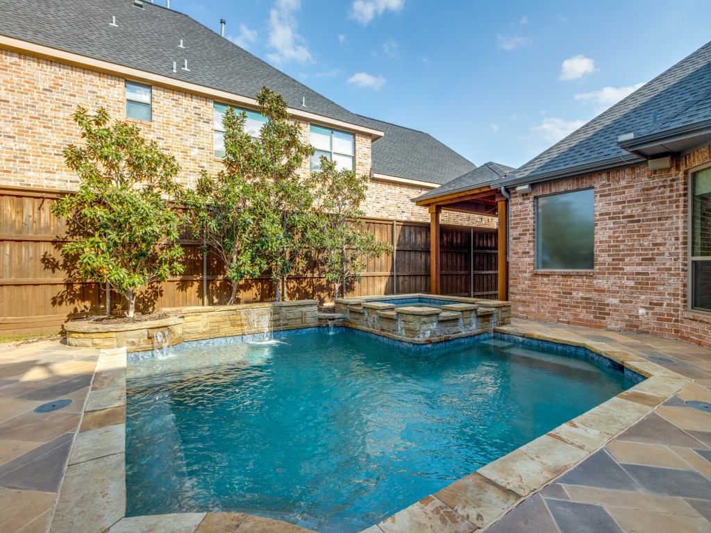 5087 Navajo Drive