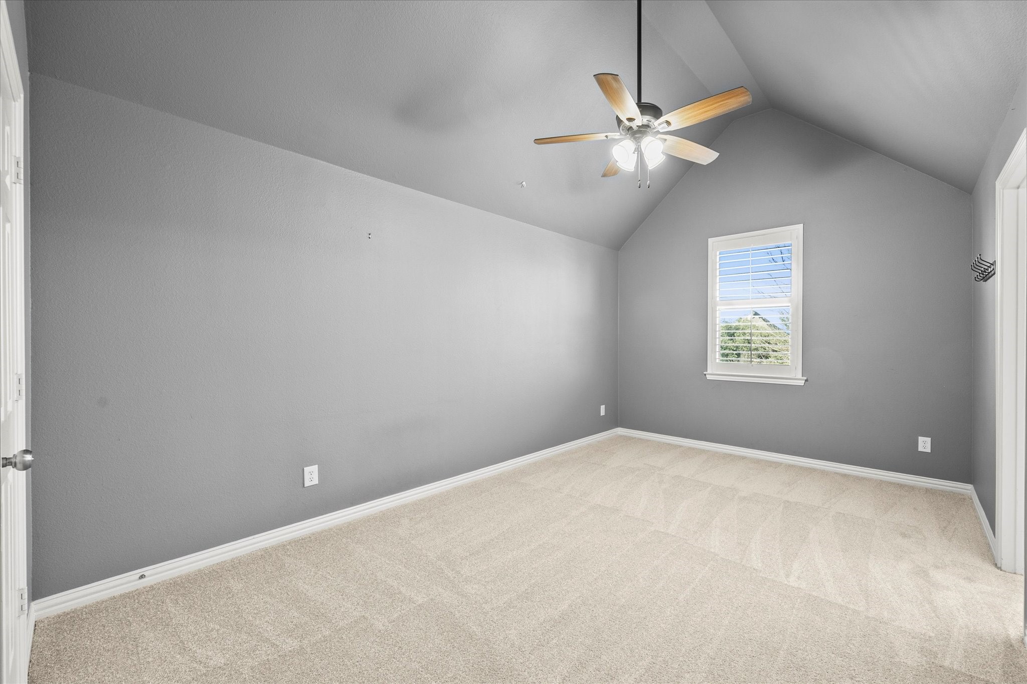 5087 Navajo Drive