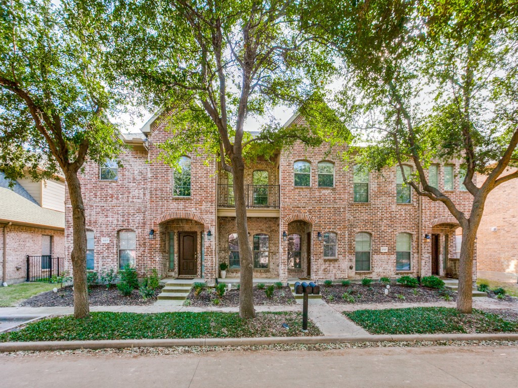 6807 Livorno Lane