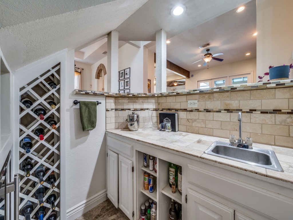 1421 Indian Lake Trail