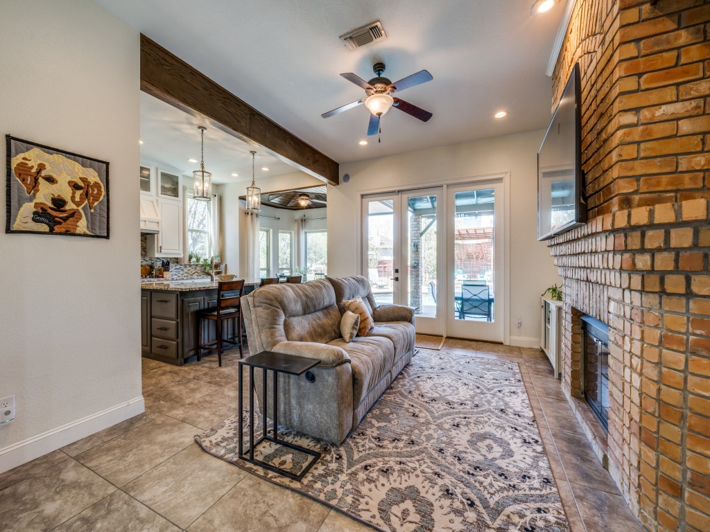 1421 Indian Lake Trail