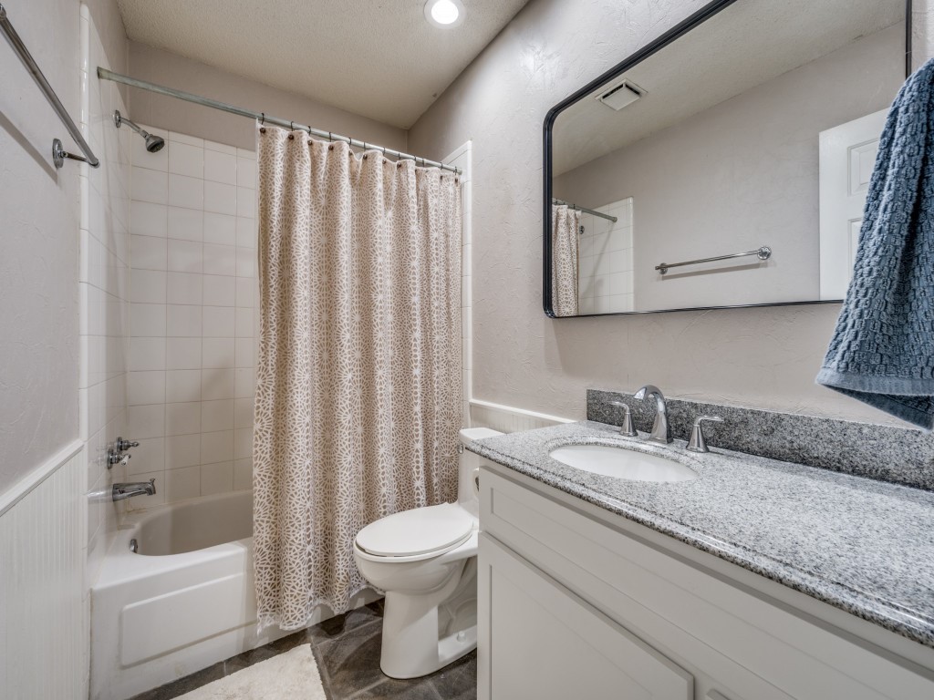 1421 Indian Lake Trail
