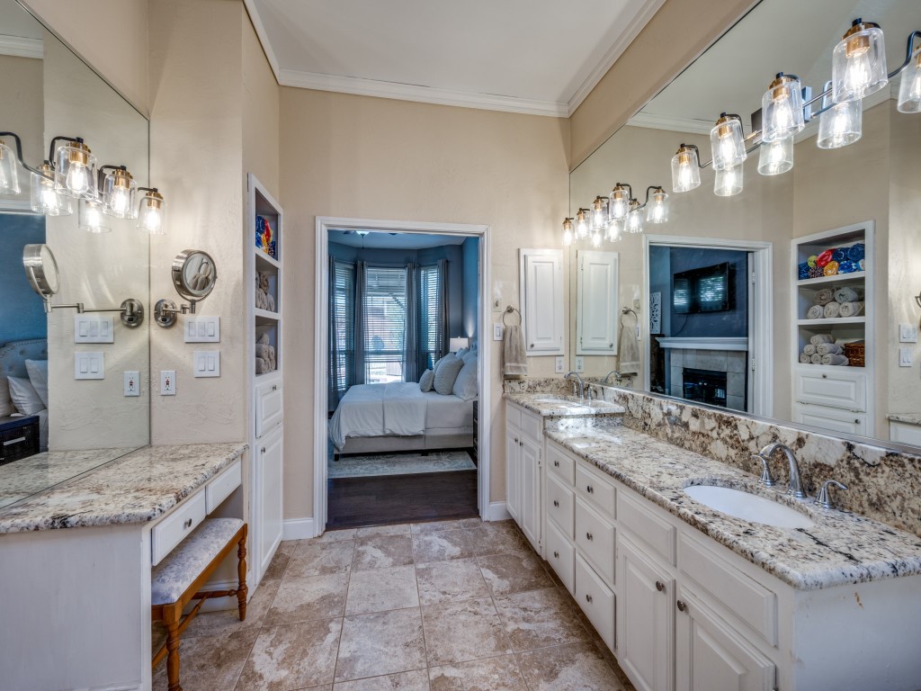 1421 Indian Lake Trail