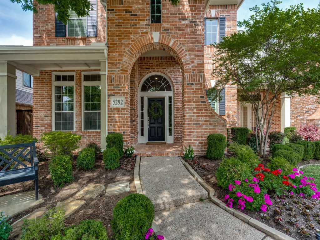 5292 Shoshone Drive