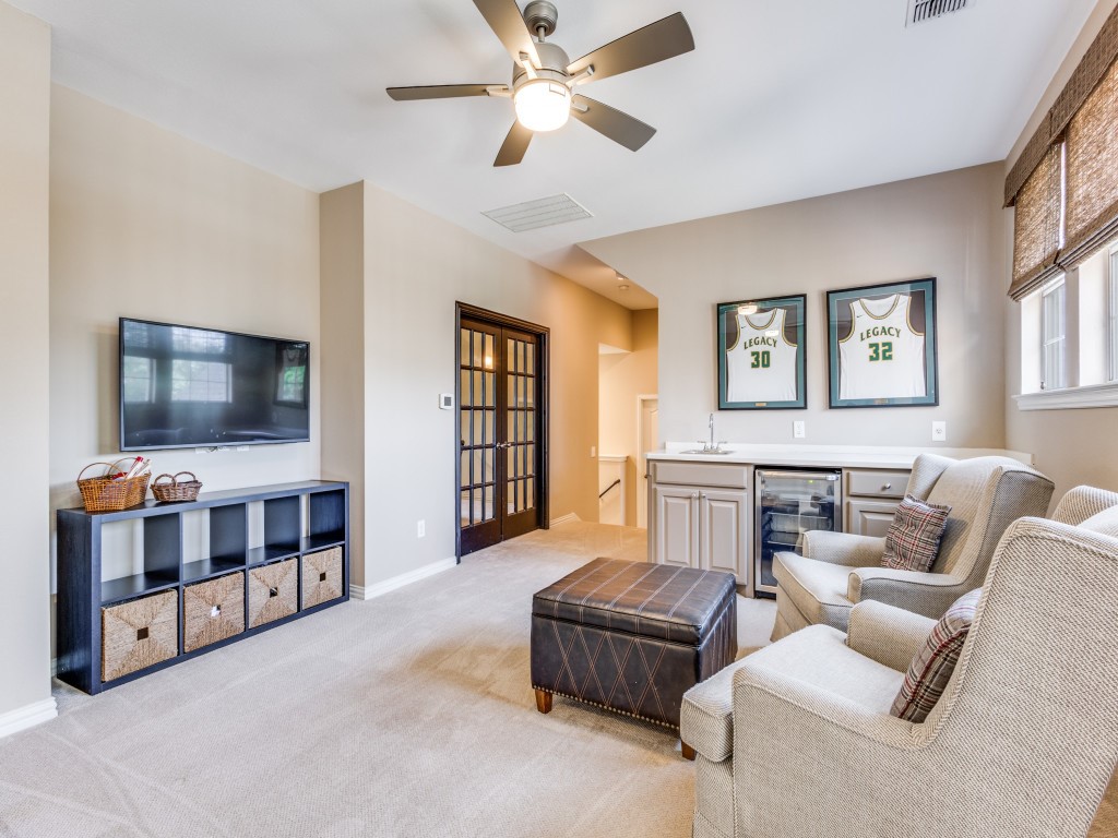 5292 Shoshone Drive