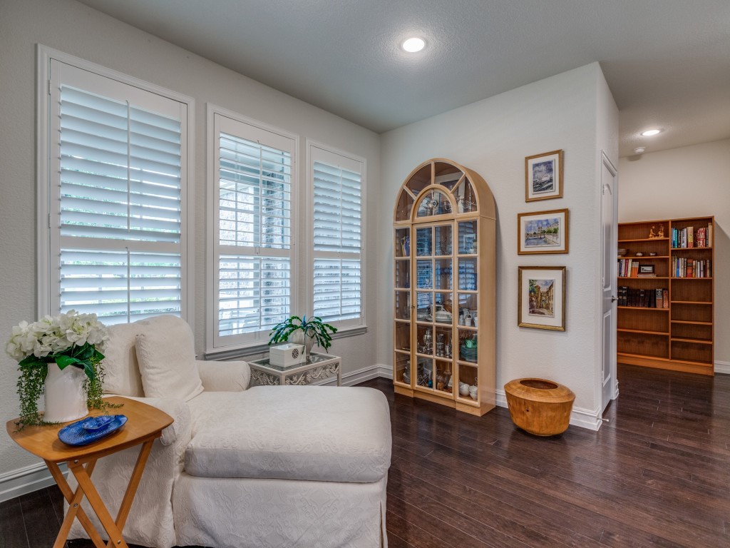 6632 Catalina Lane