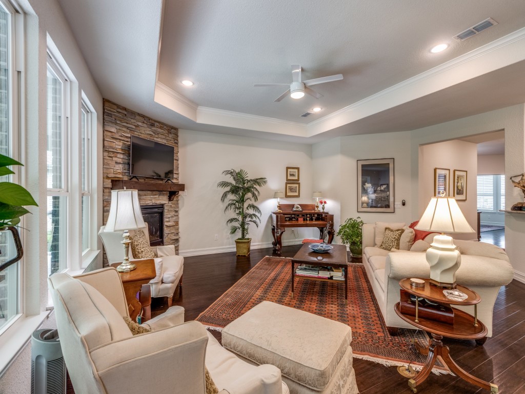 6632 Catalina Lane