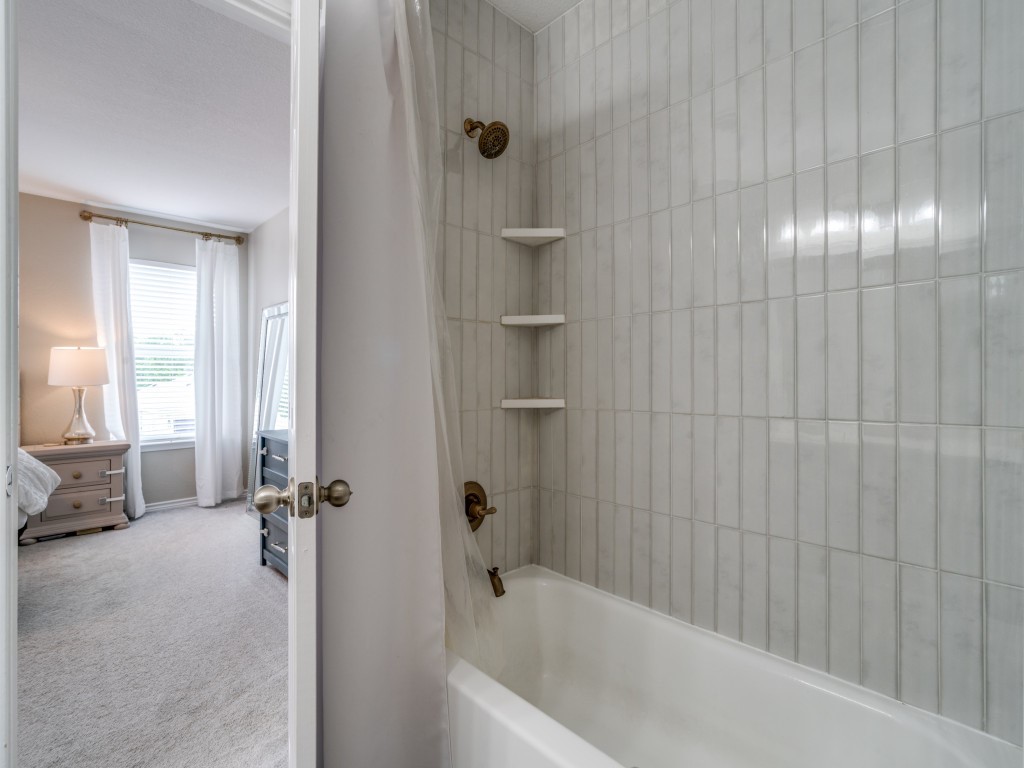 6928 Planters Row Drive