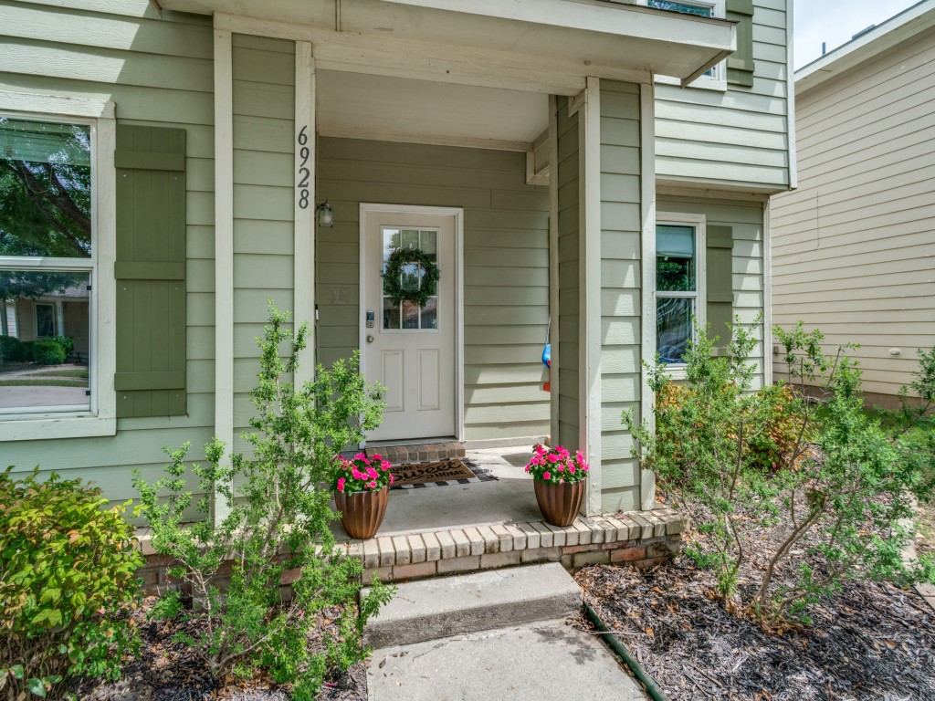 6928 Planters Row Drive