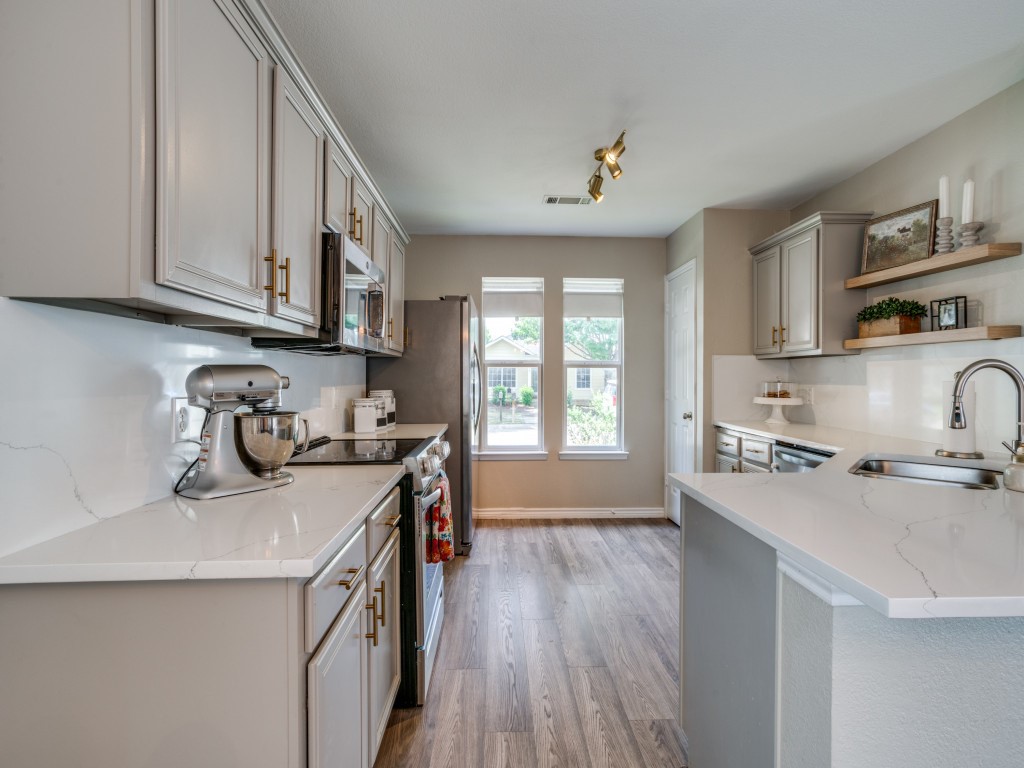 6928 Planters Row Drive