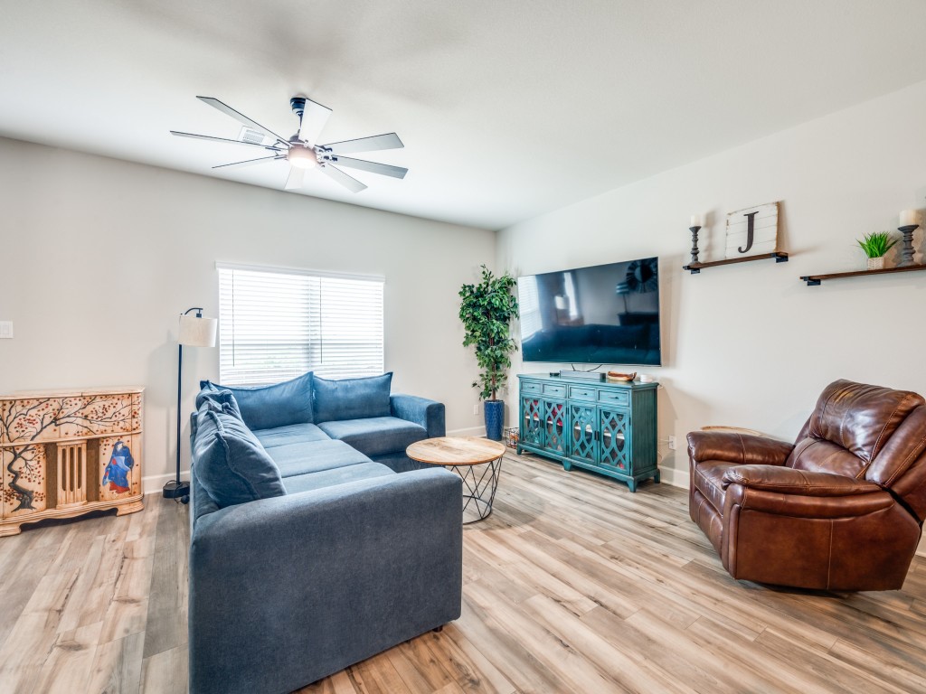 200 Ridgeland Oaks Drive
