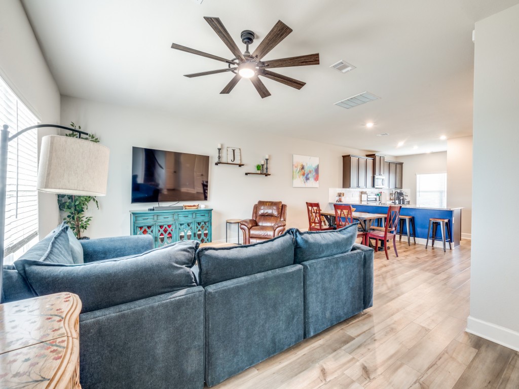 200 Ridgeland Oaks Drive