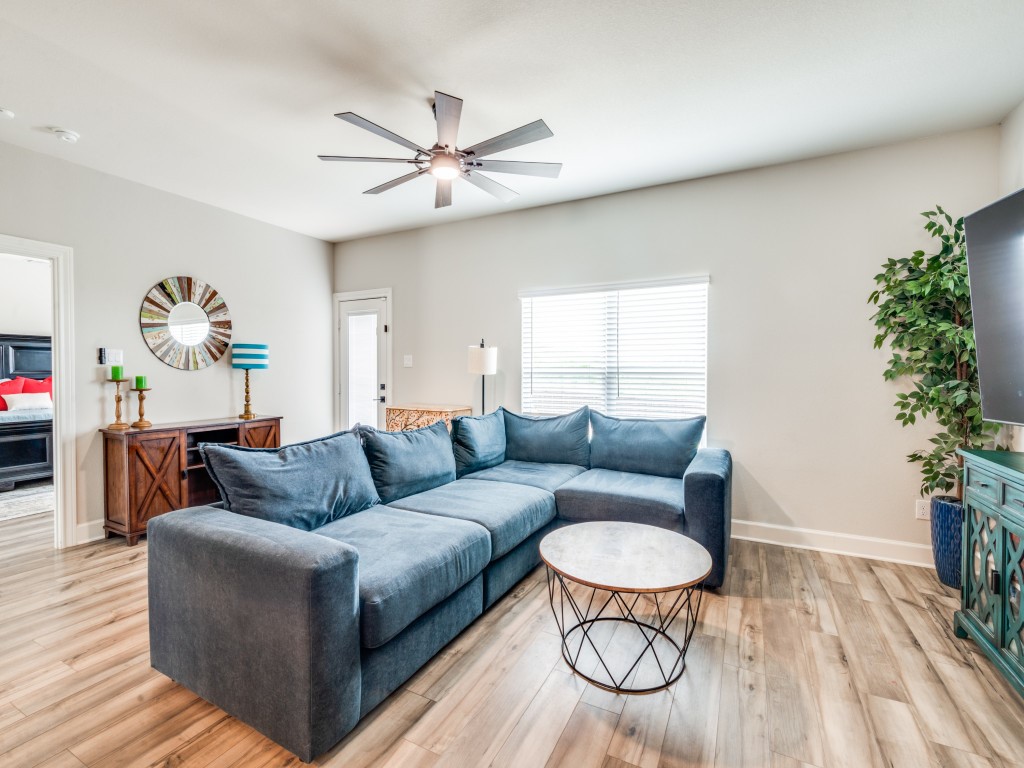 200 Ridgeland Oaks Drive