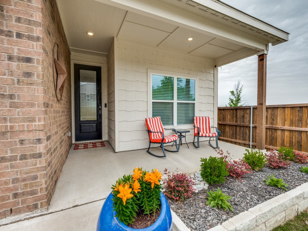200 Ridgeland Oaks Drive