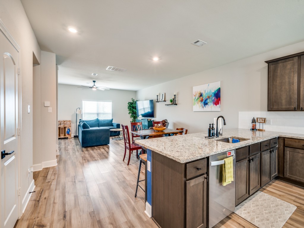 200 Ridgeland Oaks Drive