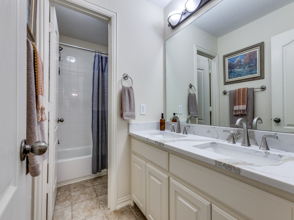 5246 Shoshone Drive