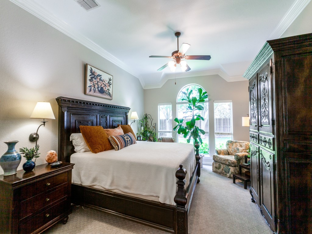 5246 Shoshone Drive