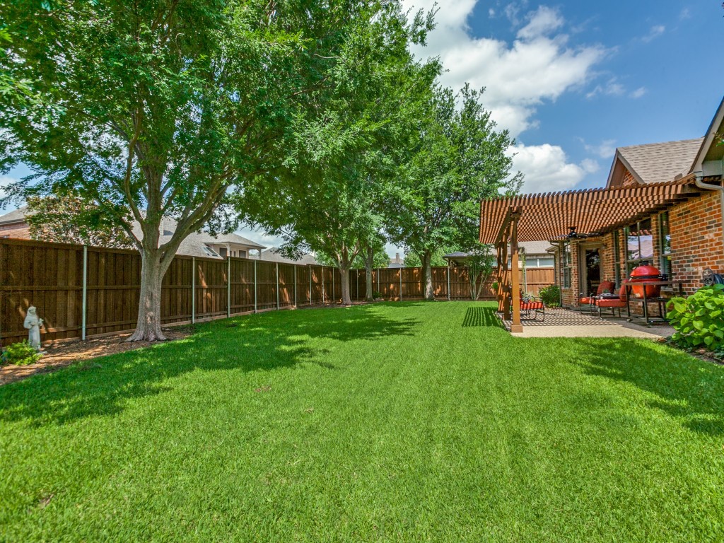 5246 Shoshone Drive