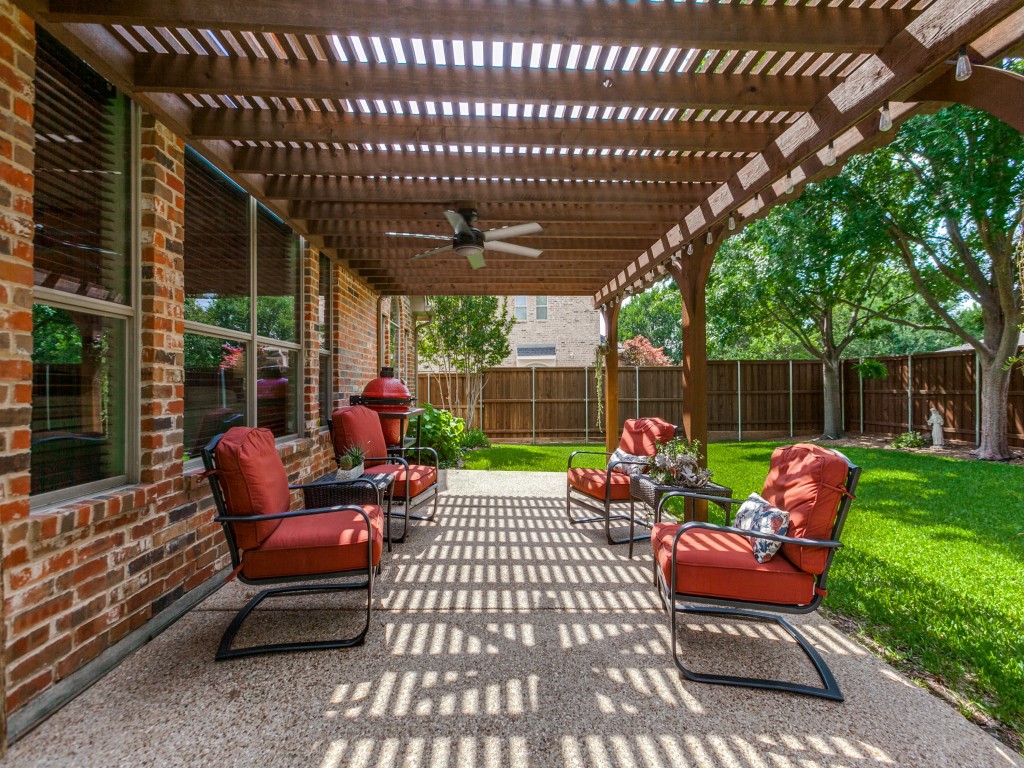 5246 Shoshone Drive