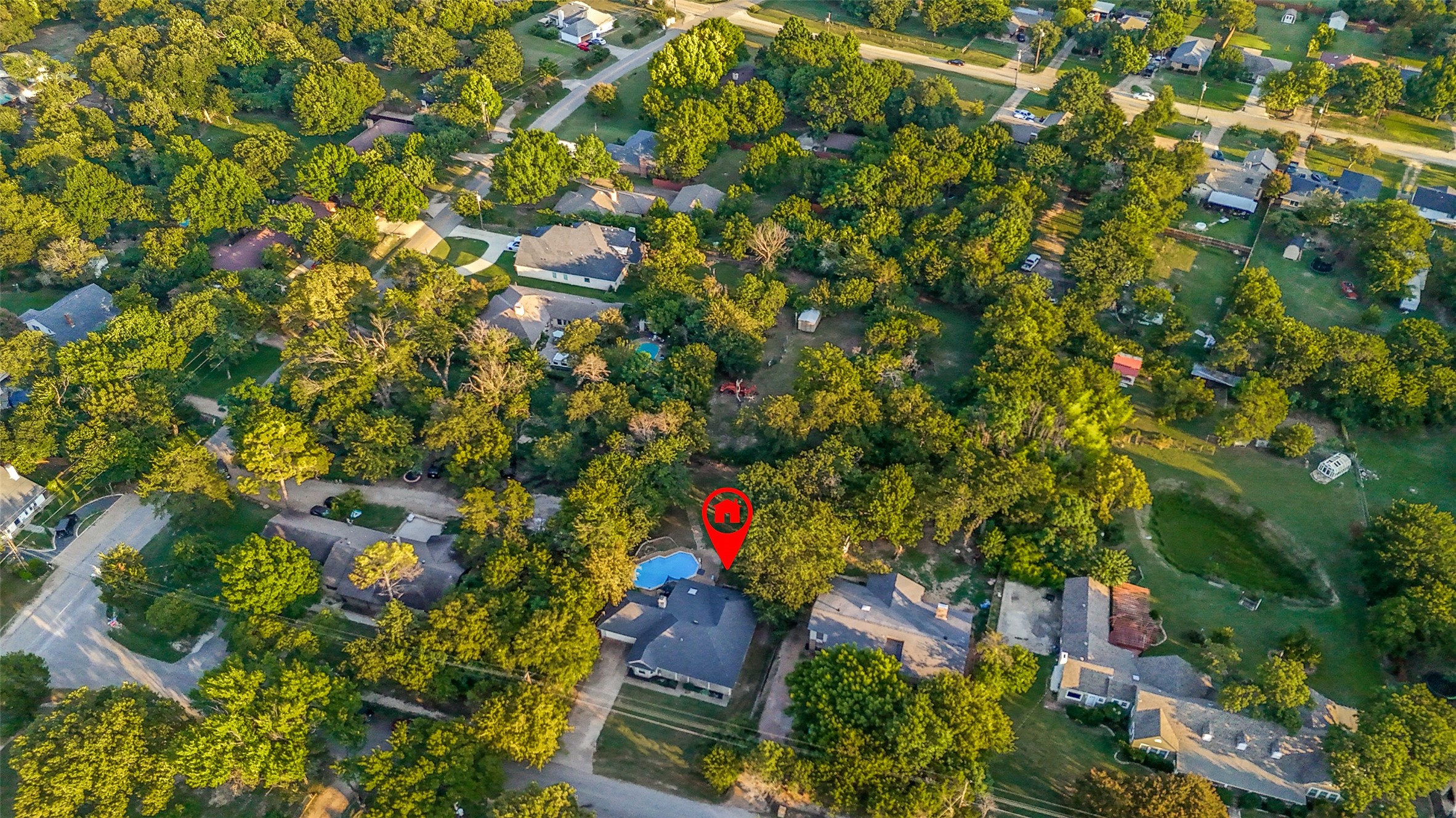 1204 Los Altos Lane