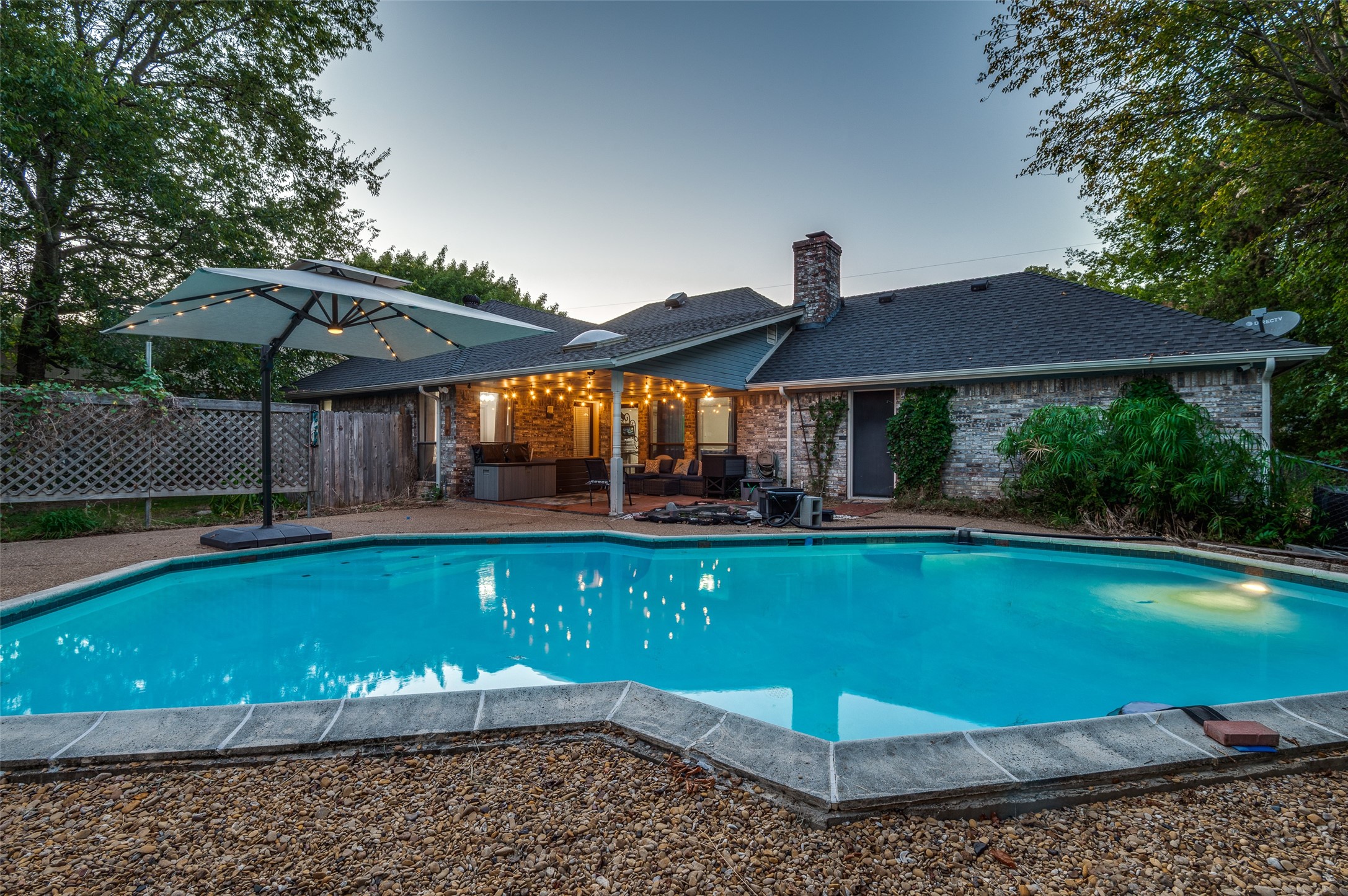 1204 Los Altos Lane