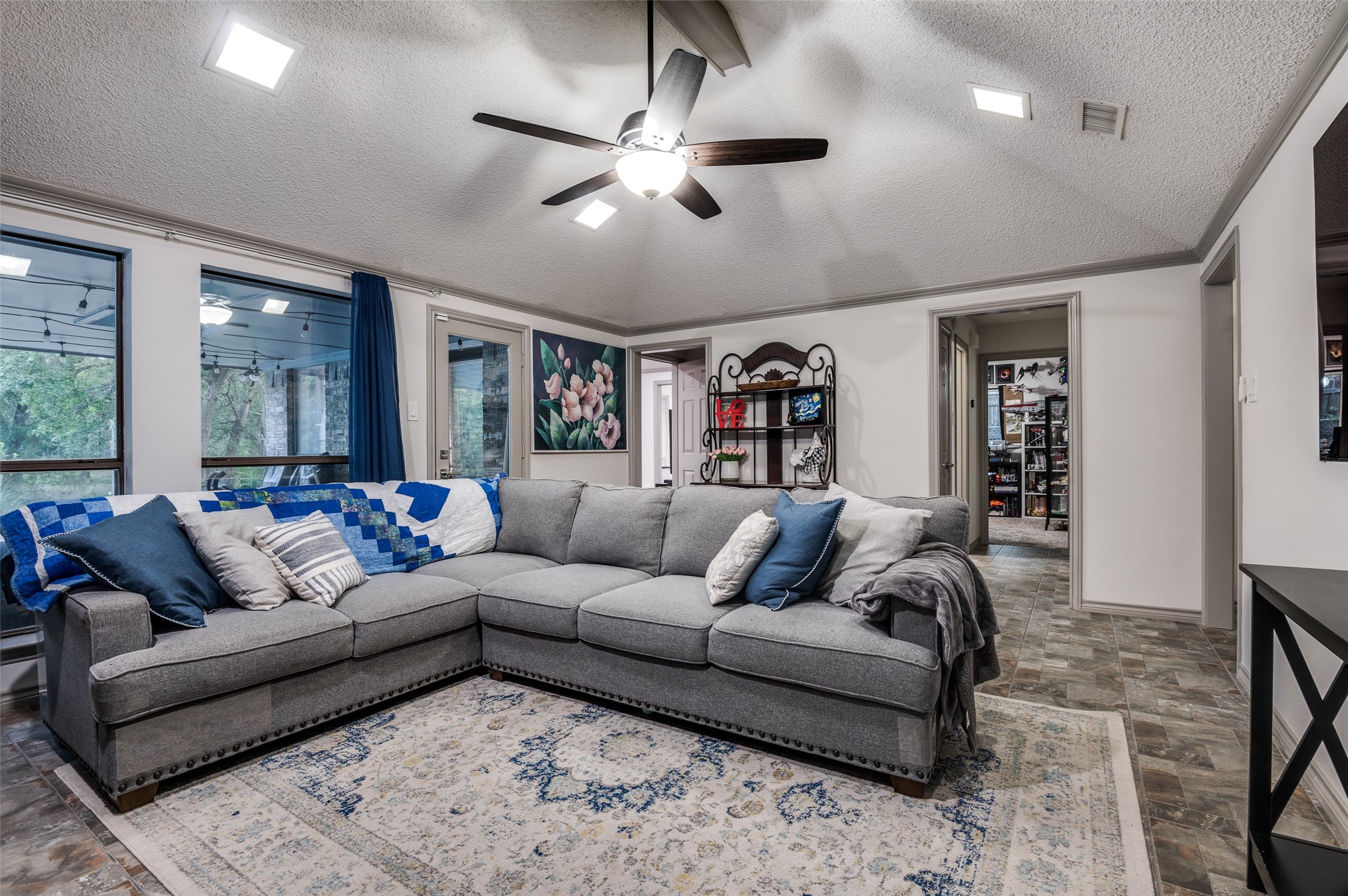 1204 Los Altos Lane