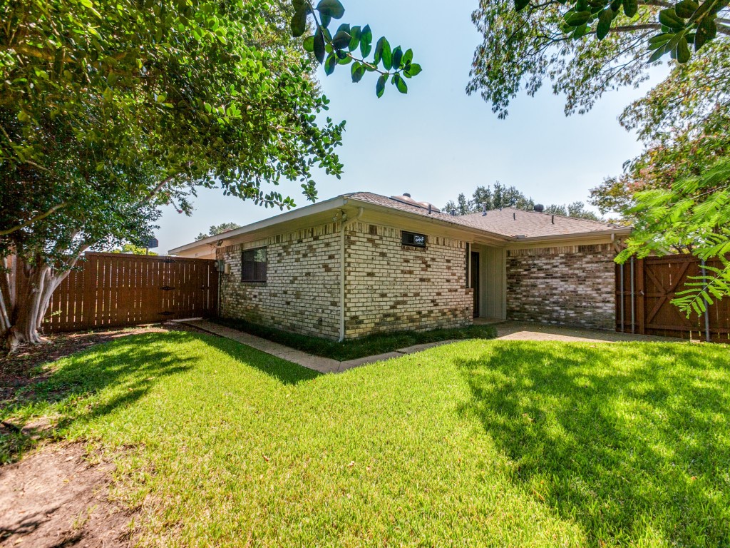 2717 Landershire Lane