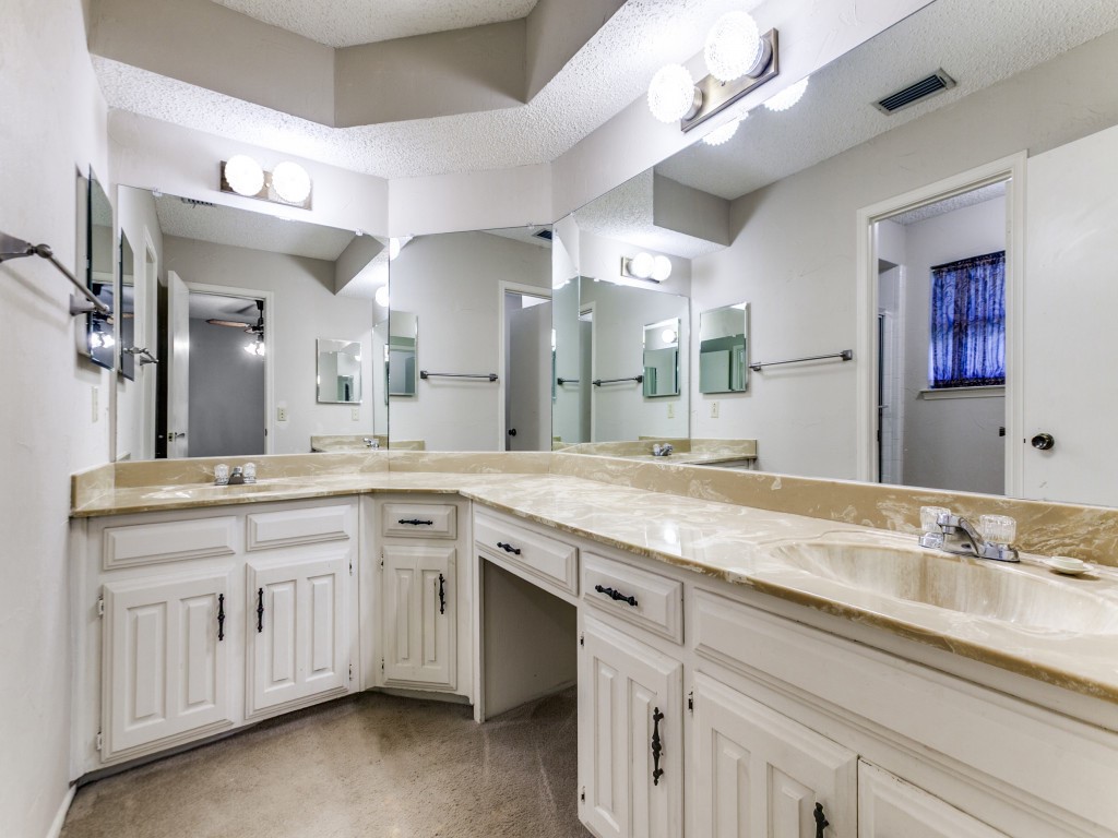 2717 Landershire Lane