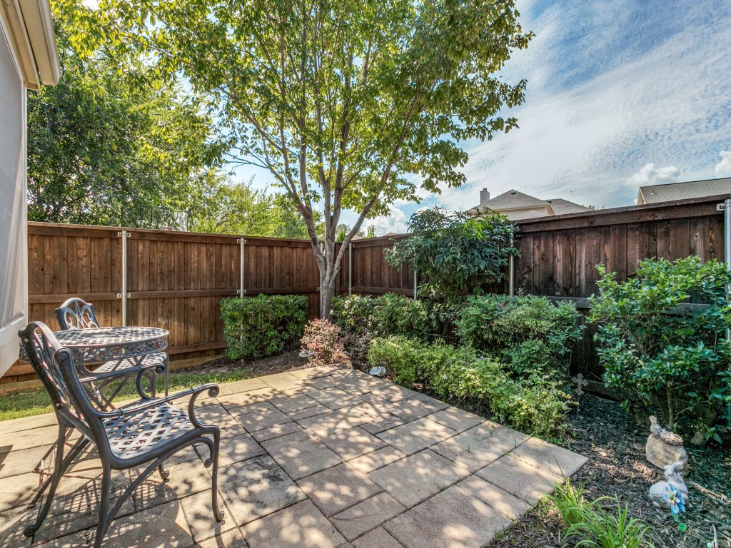 585 Lake Forest Drive