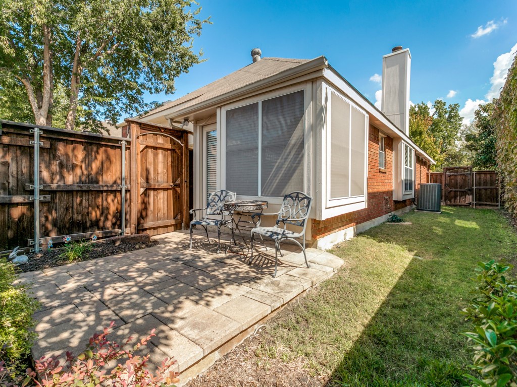 585 Lake Forest Drive