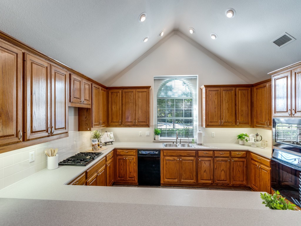 3737 Hearst Castle Way