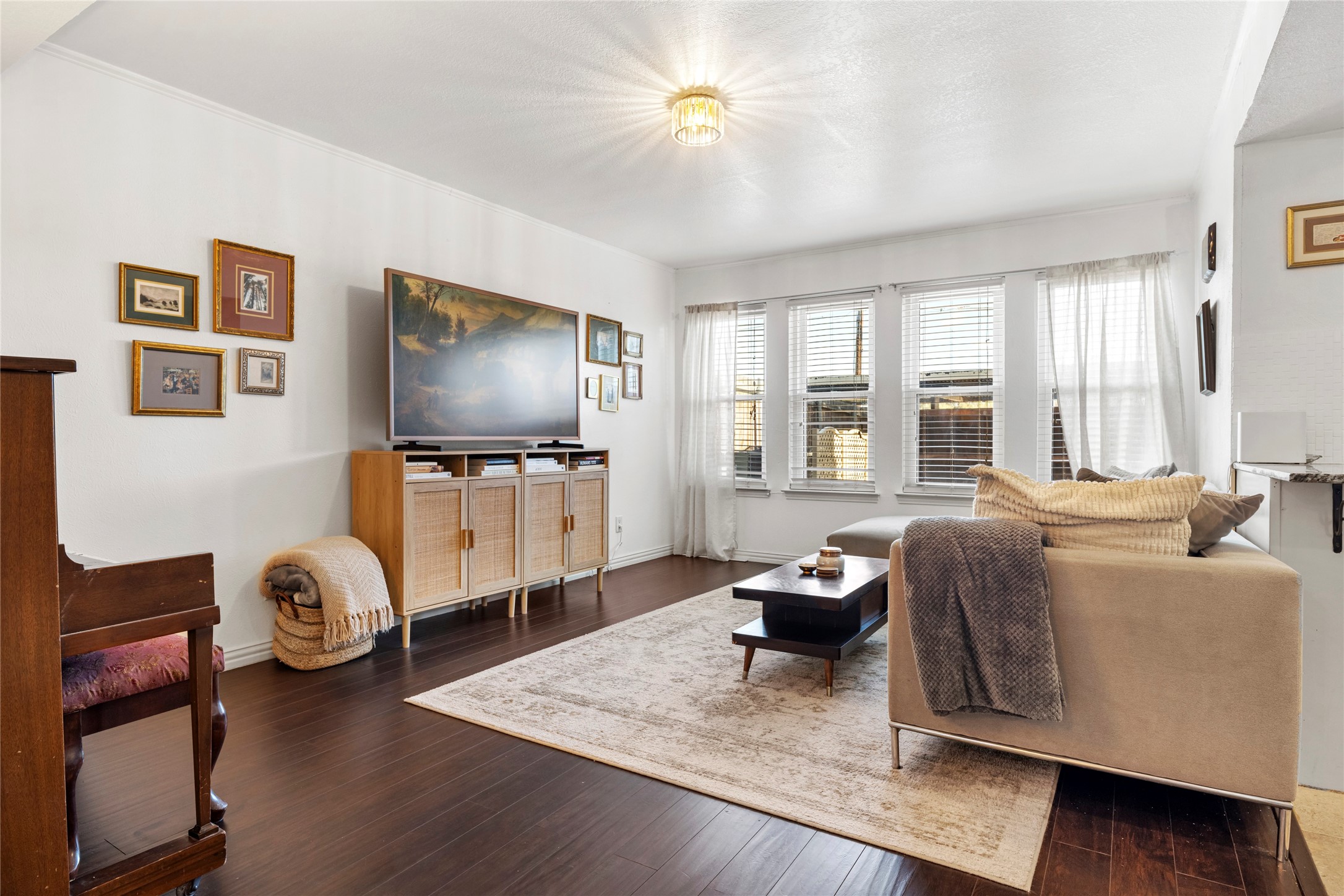 531 Towne House Lane