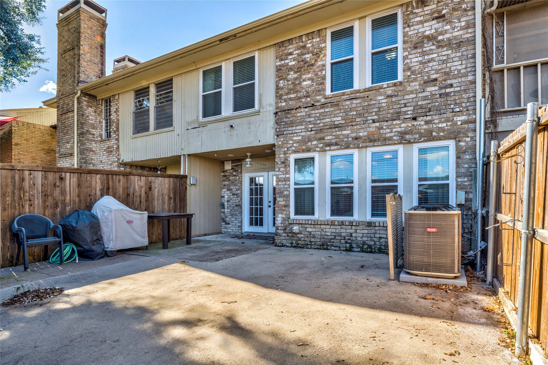 531 Towne House Lane