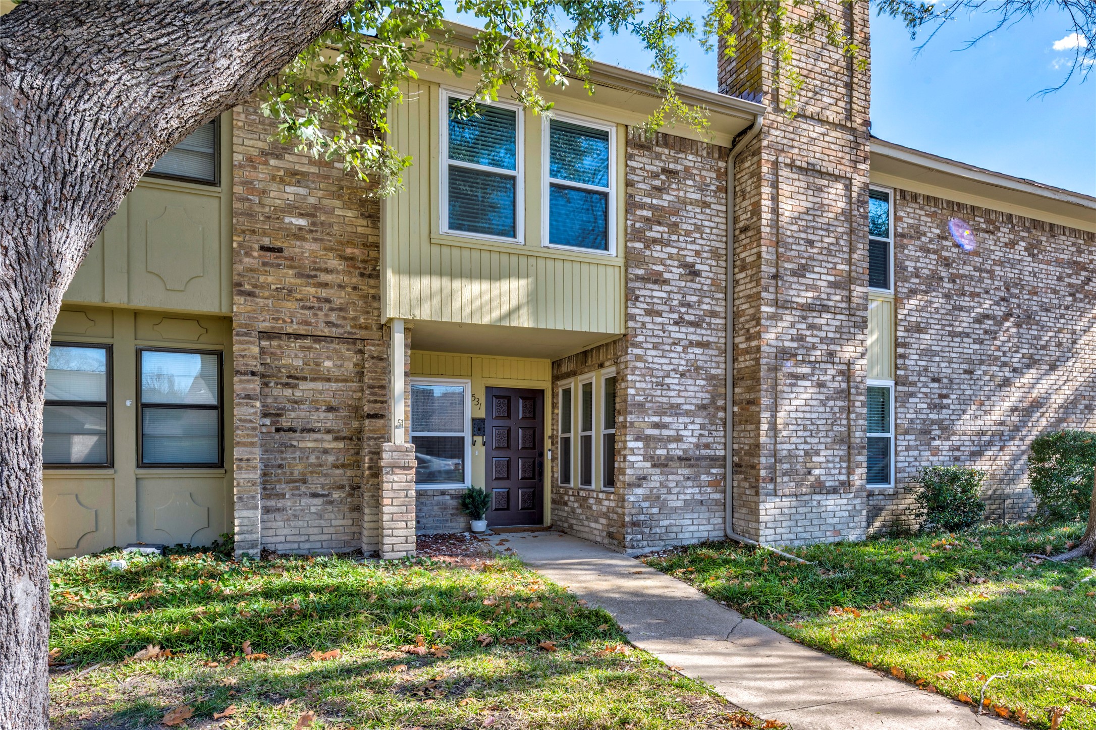 531 Towne House Lane