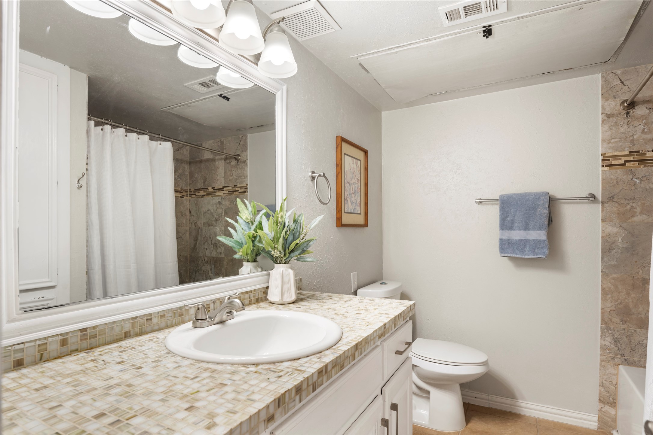 531 Towne House Lane