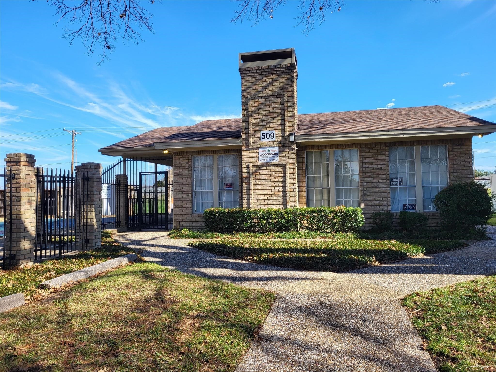 531 Towne House Lane