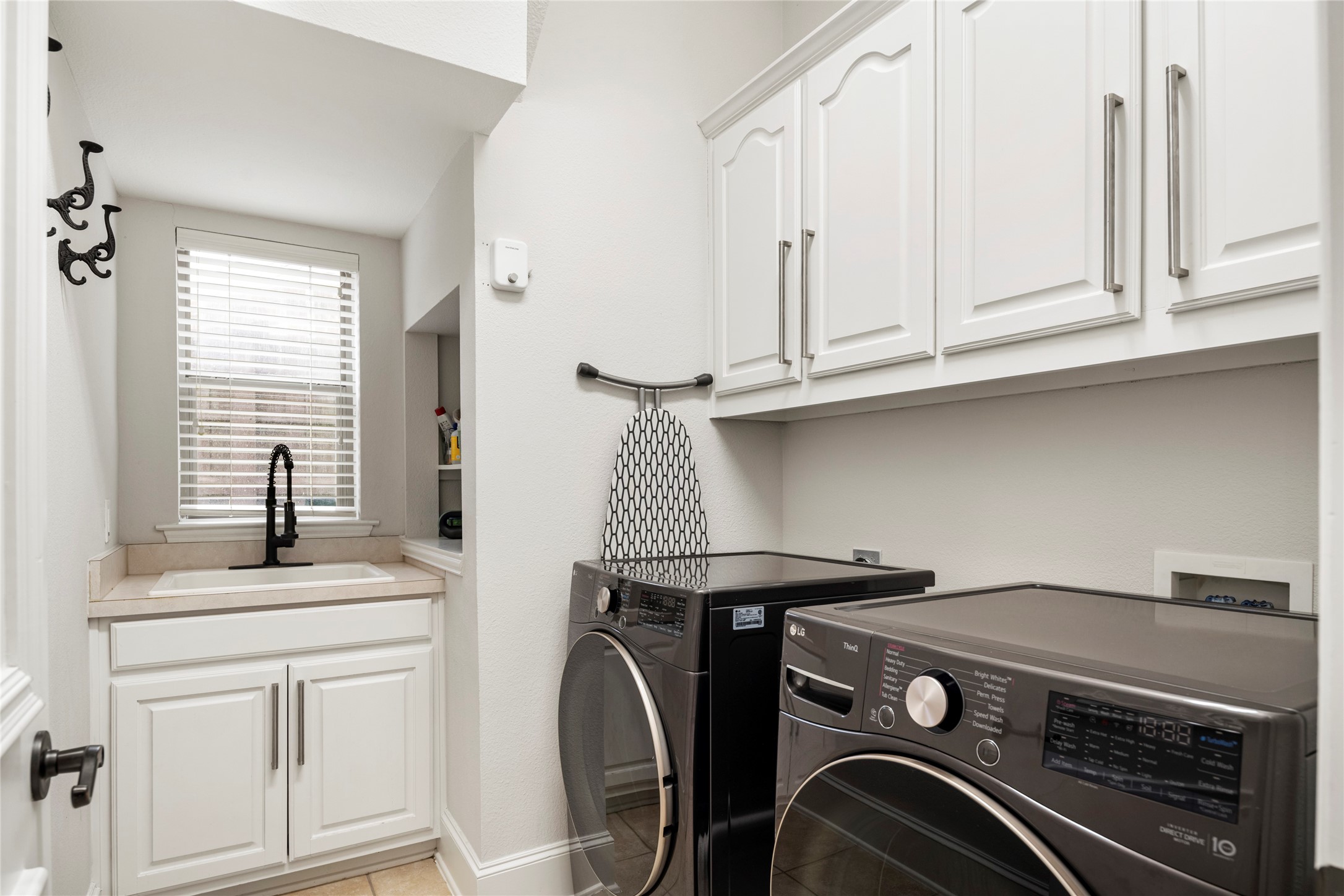 5581 Beacon Hill Drive