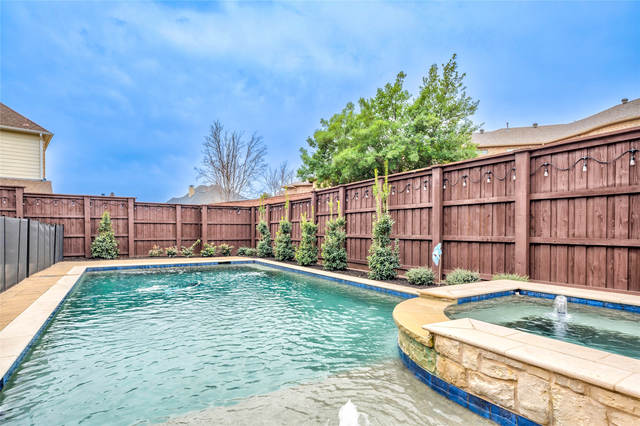 5581 Beacon Hill Drive