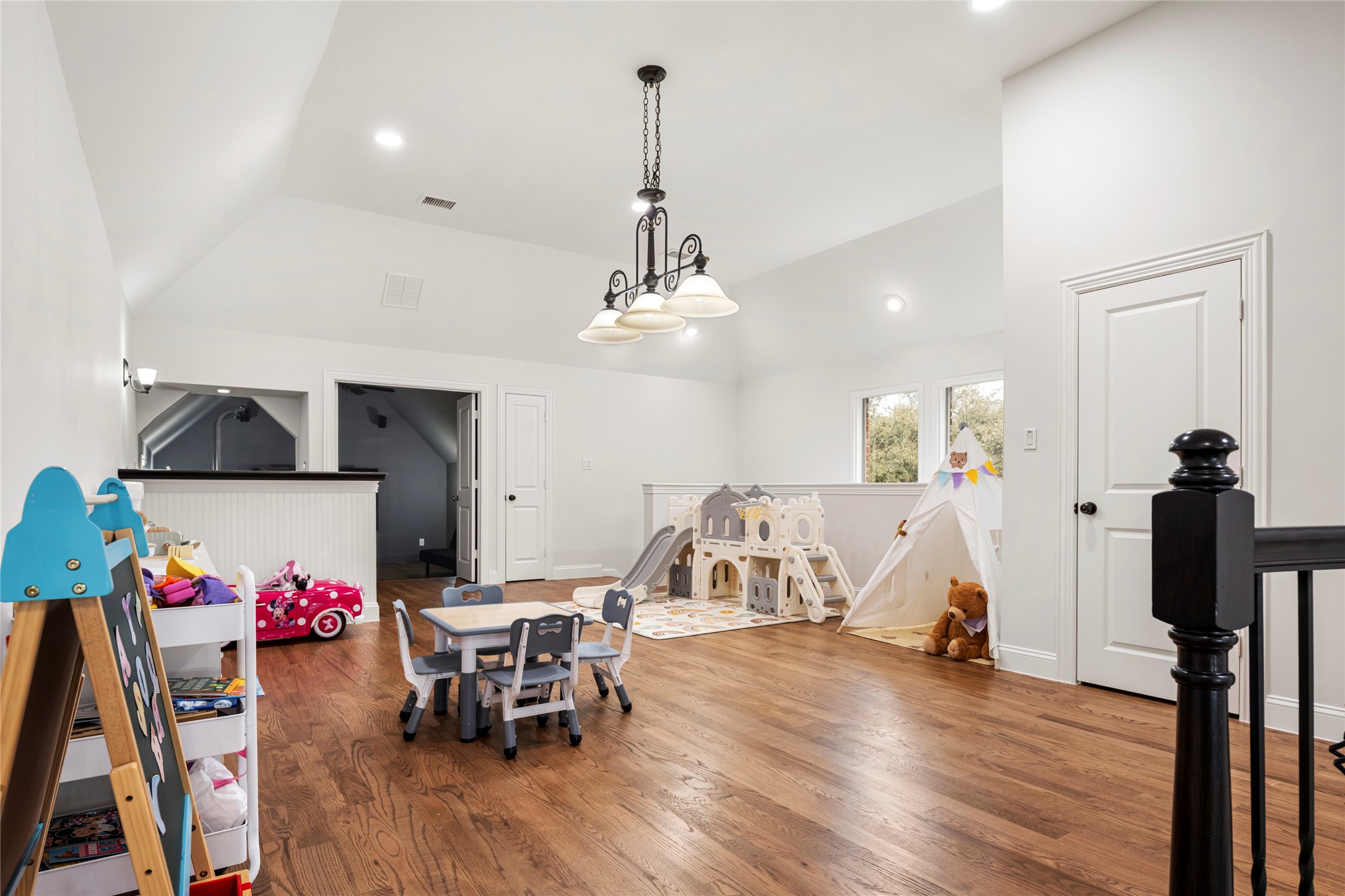 5581 Beacon Hill Drive