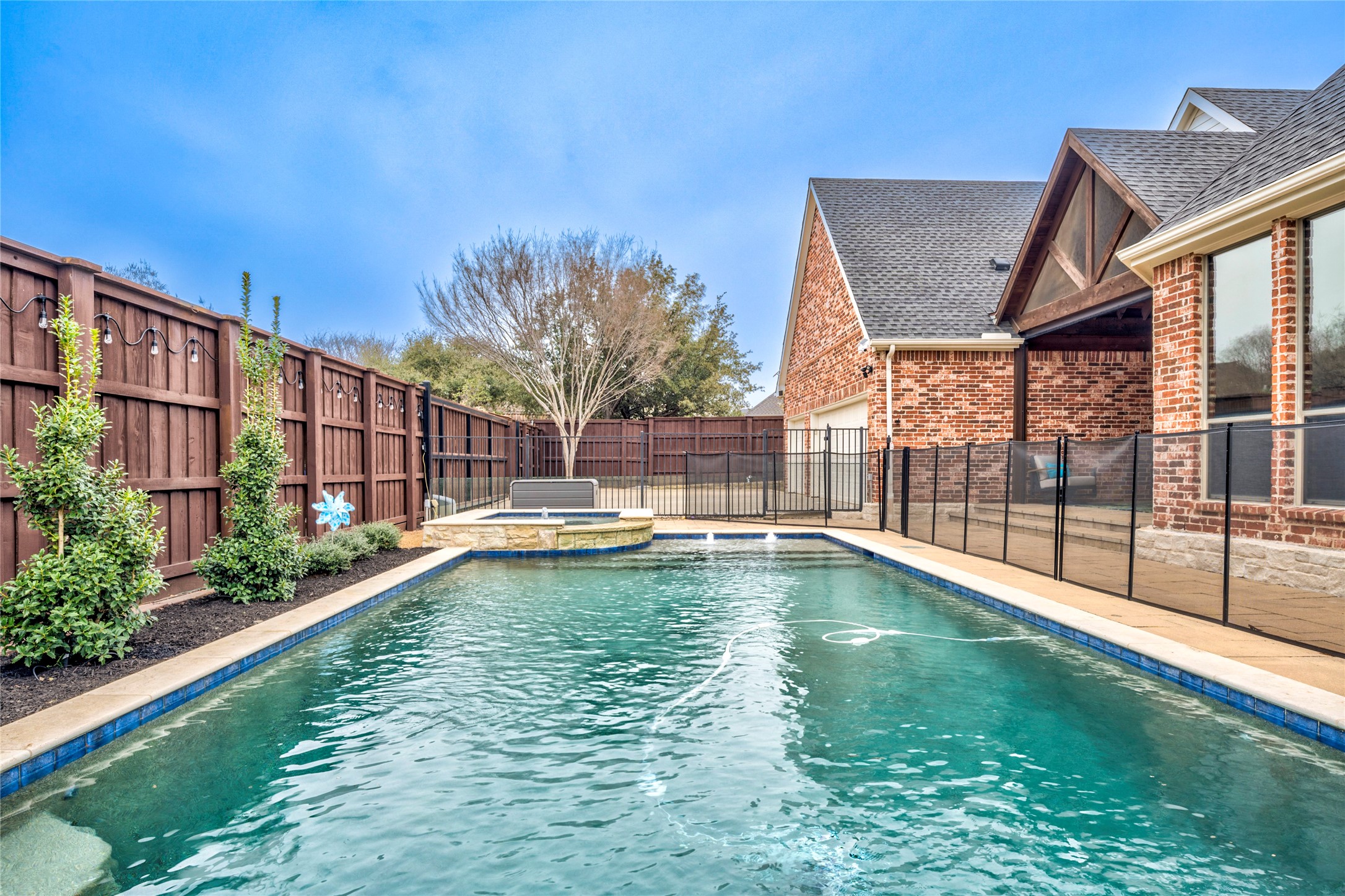 5581 Beacon Hill Drive