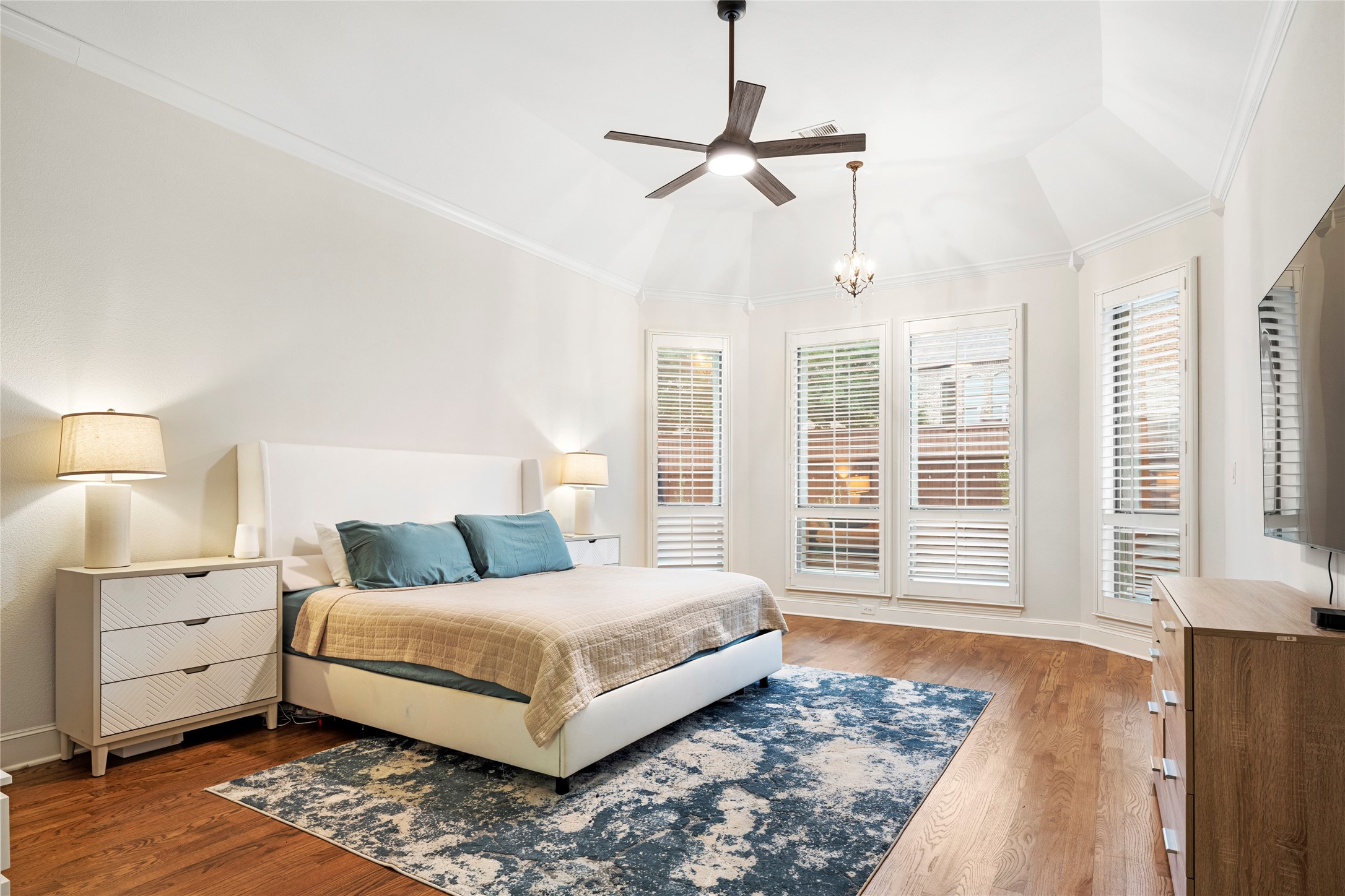 5581 Beacon Hill Drive