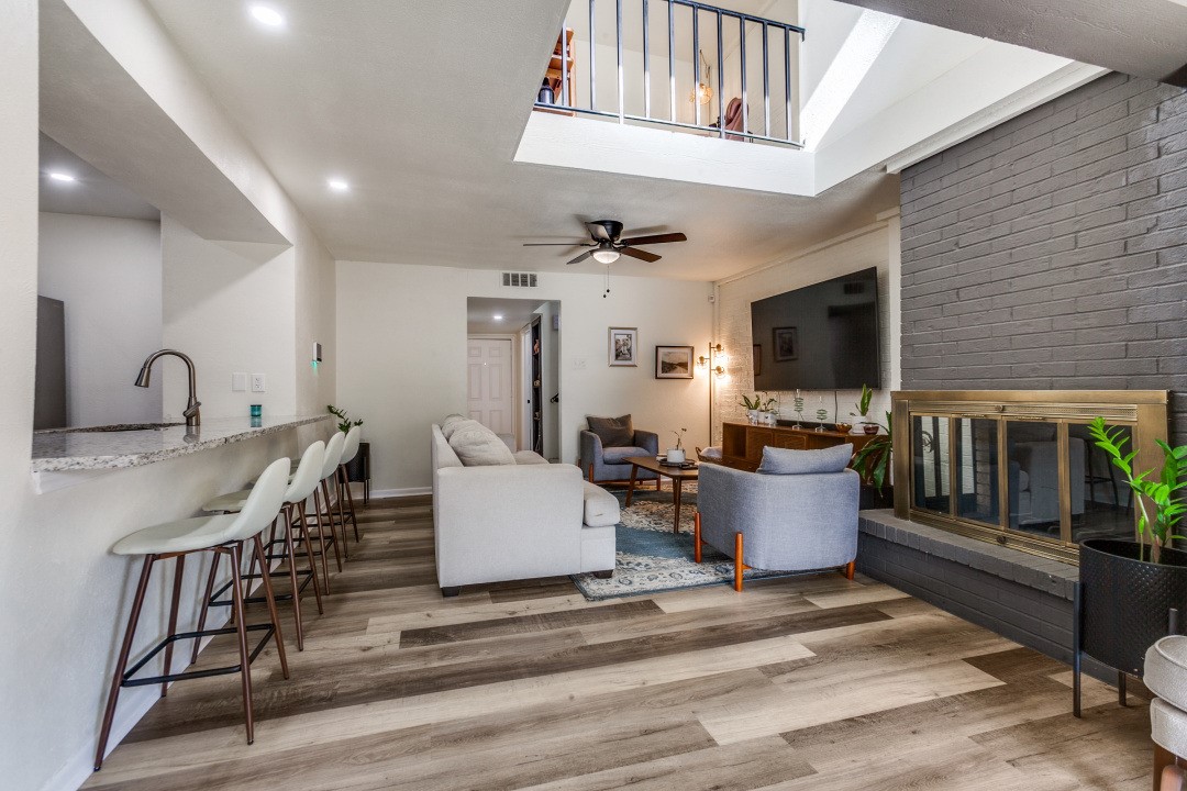 4120 Towngate Boulevard