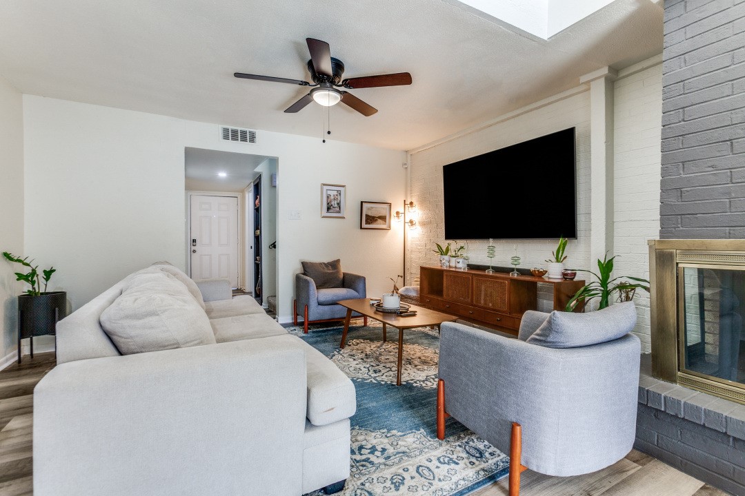 4120 Towngate Boulevard