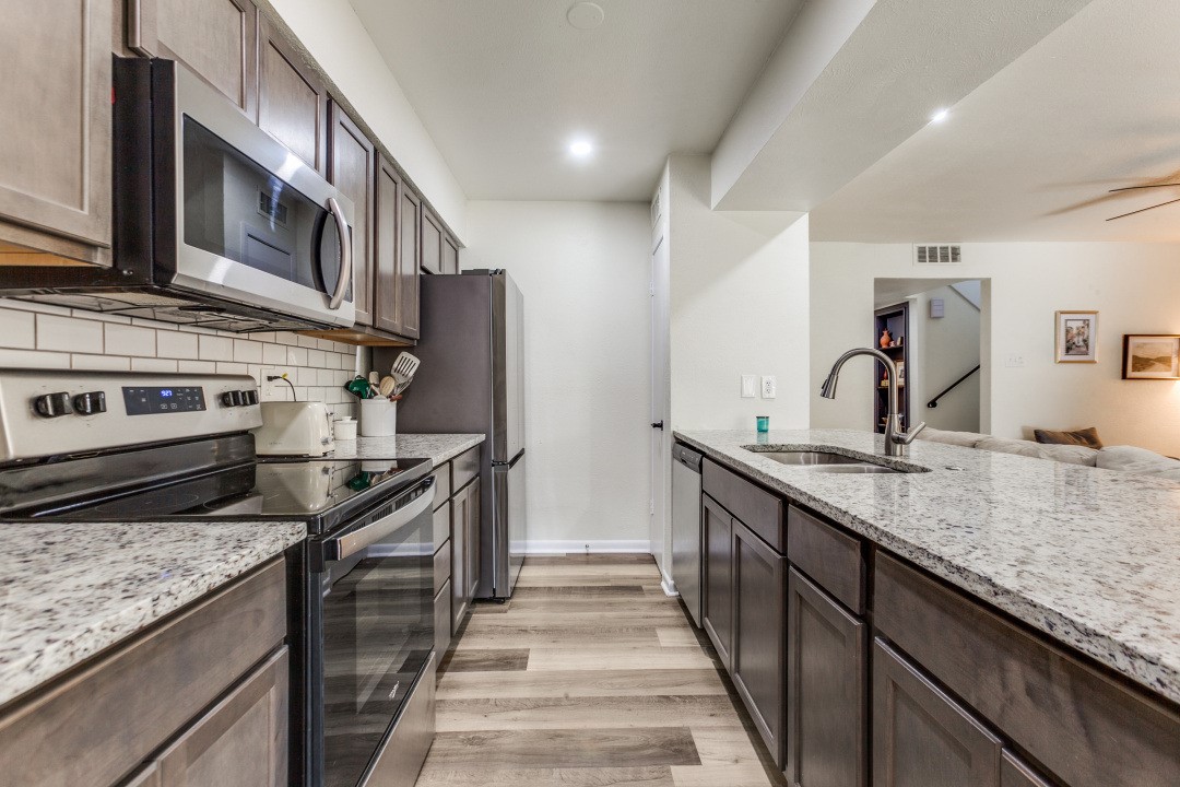 4120 Towngate Boulevard