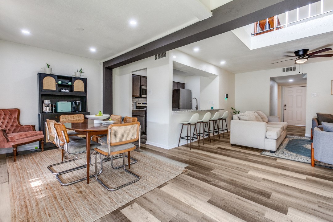 4120 Towngate Boulevard