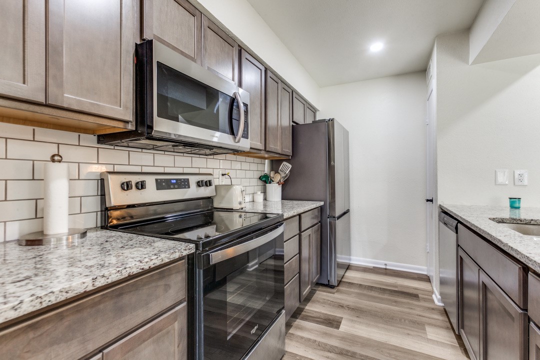 4120 Towngate Boulevard