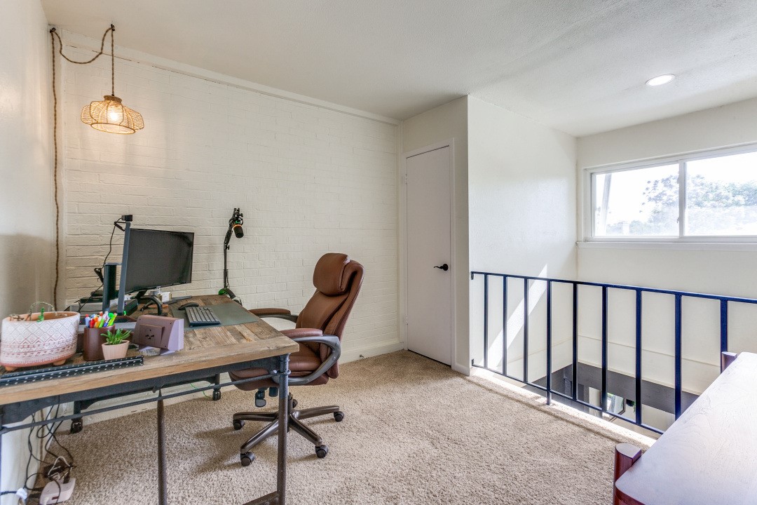 4120 Towngate Boulevard